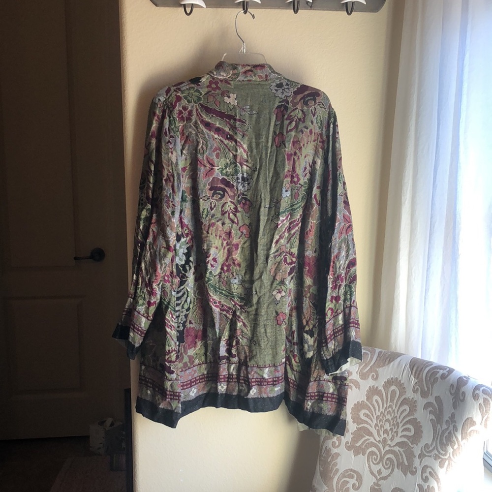 Unique Find Multi-Colored Cover - image 2